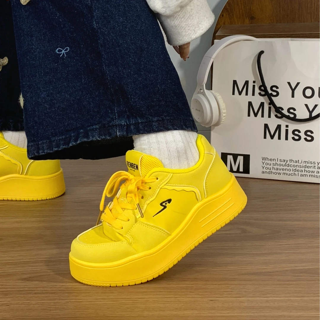 人本2025春季新款女生板鞋学生厚底面包鞋舒适百搭时尚休闲厚底鞋