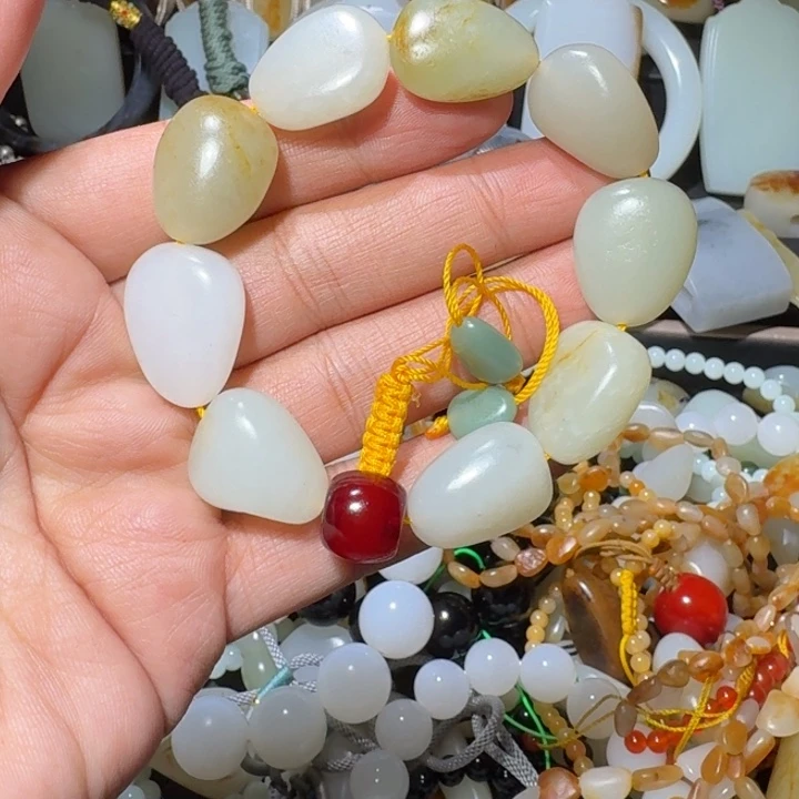 和田玉未镶嵌手链