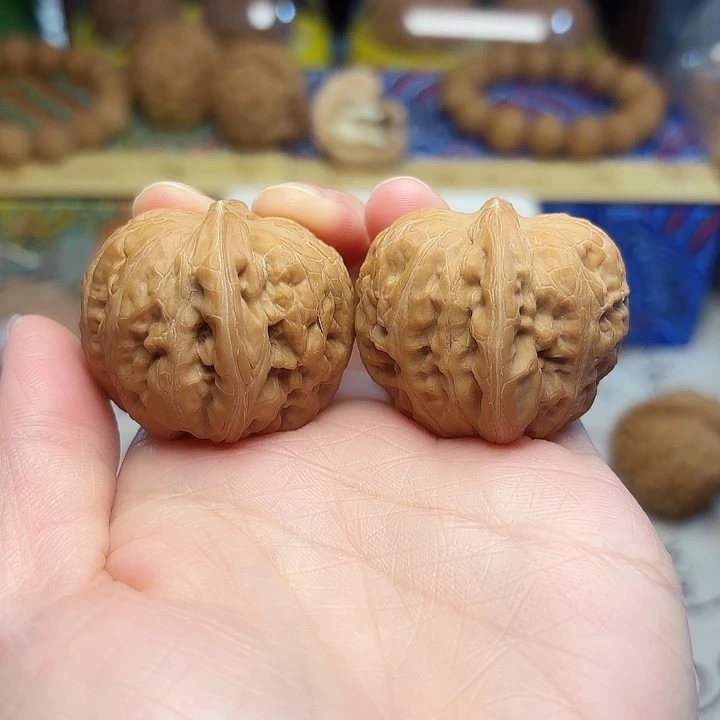 文玩核桃吊坠元宝37