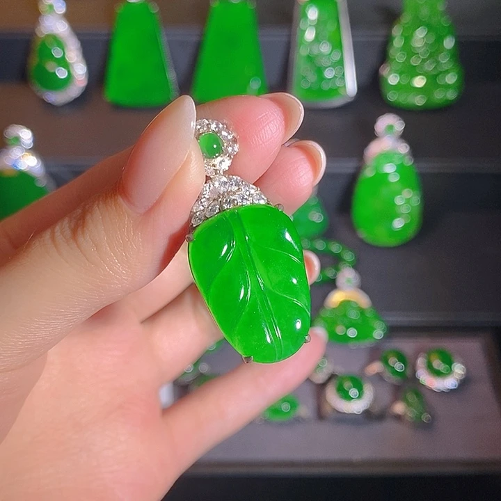 翡翠银S925镶嵌颈饰