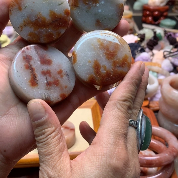 石英岩玉未镶嵌4个踏雪镯心