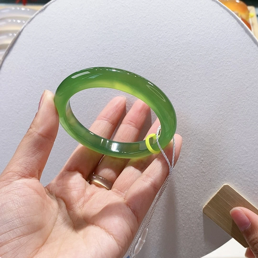 玛瑙/玉髓手镯未镶嵌56.1