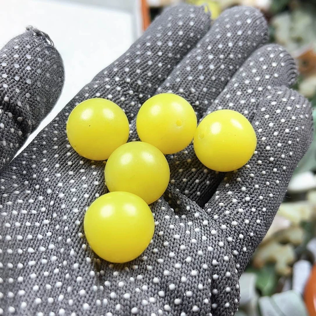 颈饰未镶嵌石英岩玉