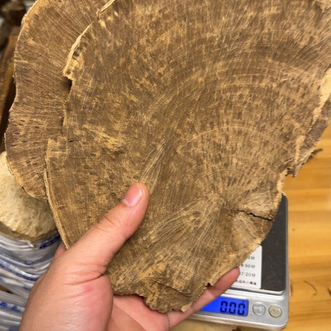 沉香碎屑沉香半*海南板头129克老料