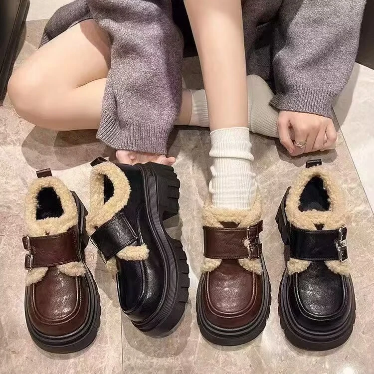休闲新款厚底皮带扣加绒乐福小皮鞋女