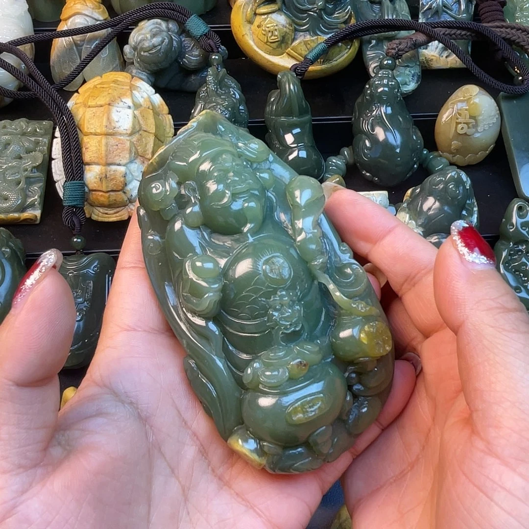 鐽***塰透闪石质玉未镶嵌手链