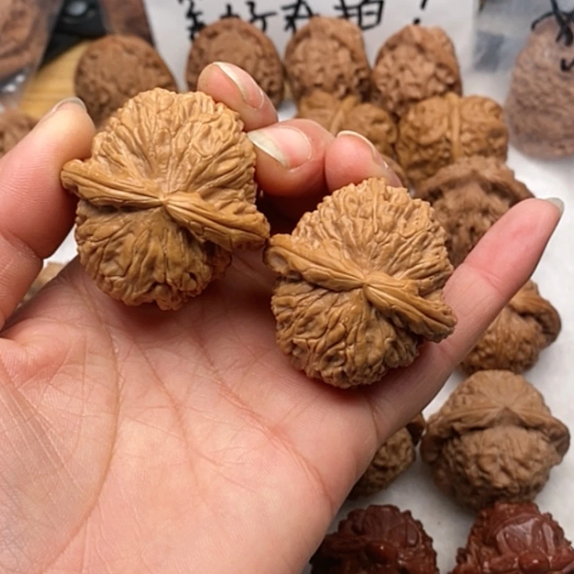 【闪购商品】吊坠文玩核桃白狮子