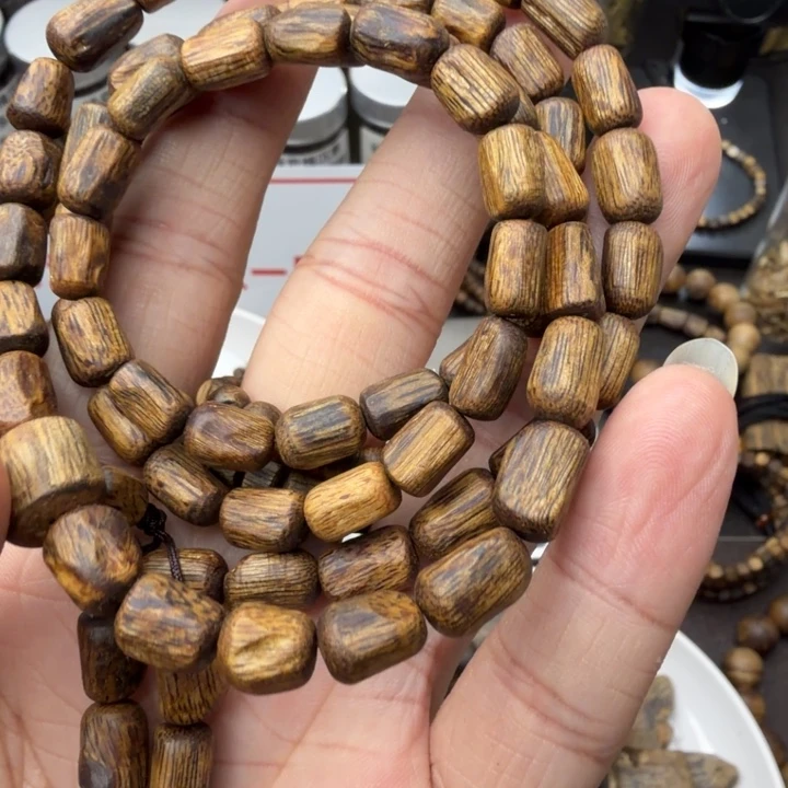 泉***沉香沉香枕奇楠沉香树心油多圈高货