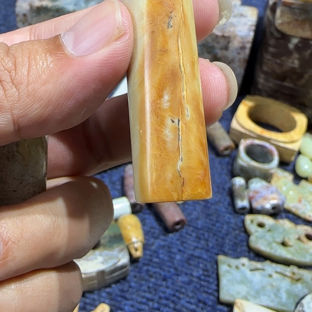 亻***哥和田玉（糖玉）未镶嵌车挂