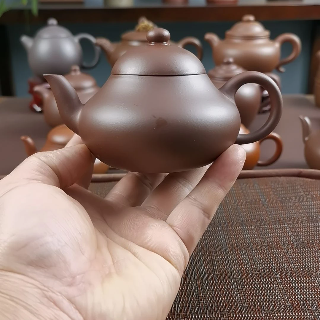茶壶紫砂紫泥梨形230CC徐敏