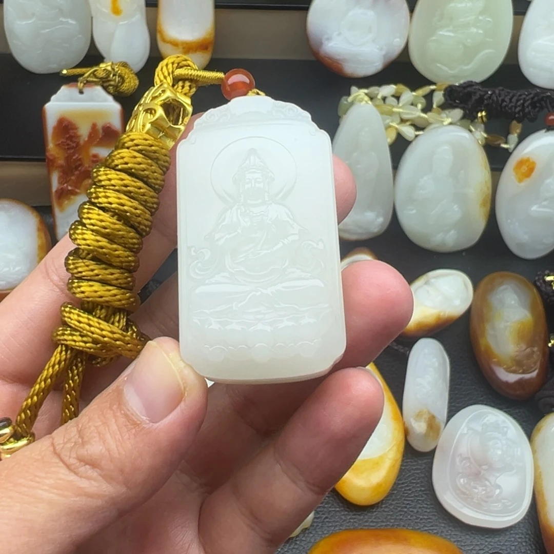 *****和田玉（糖玉）未镶嵌颈饰