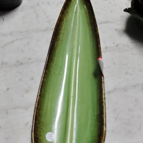 瓷片瓷片，摆件，都有微瑕疵，