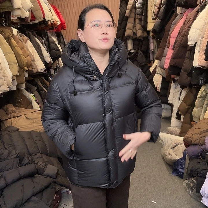 艾雨衣尚羽绒外套