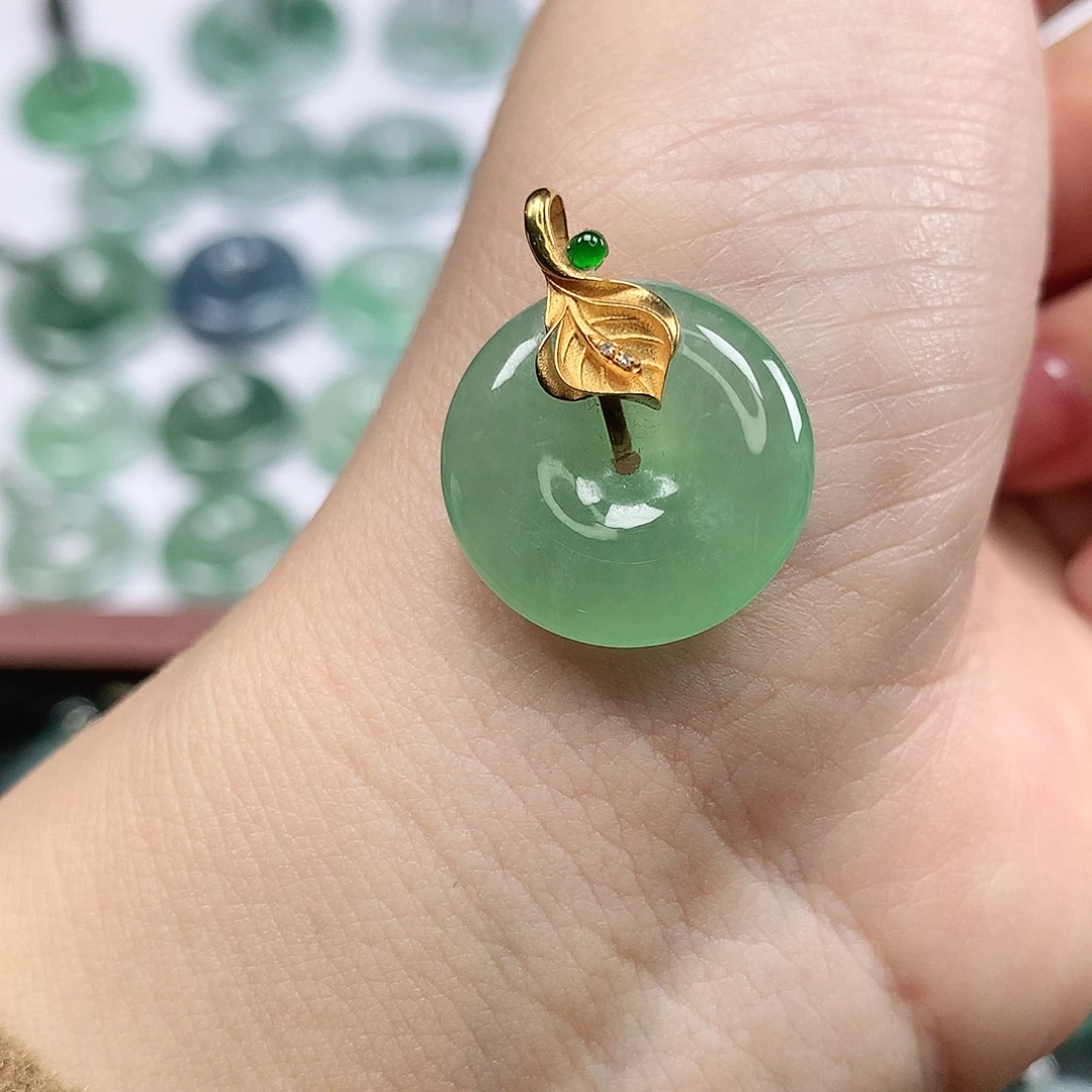 翡翠颈饰18K金镶嵌平安