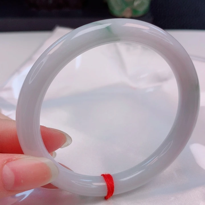 翡翠未镶嵌手镯（圆镯）