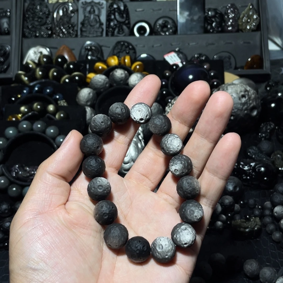 杨***璐黑曜岩未镶嵌珠宝奇石