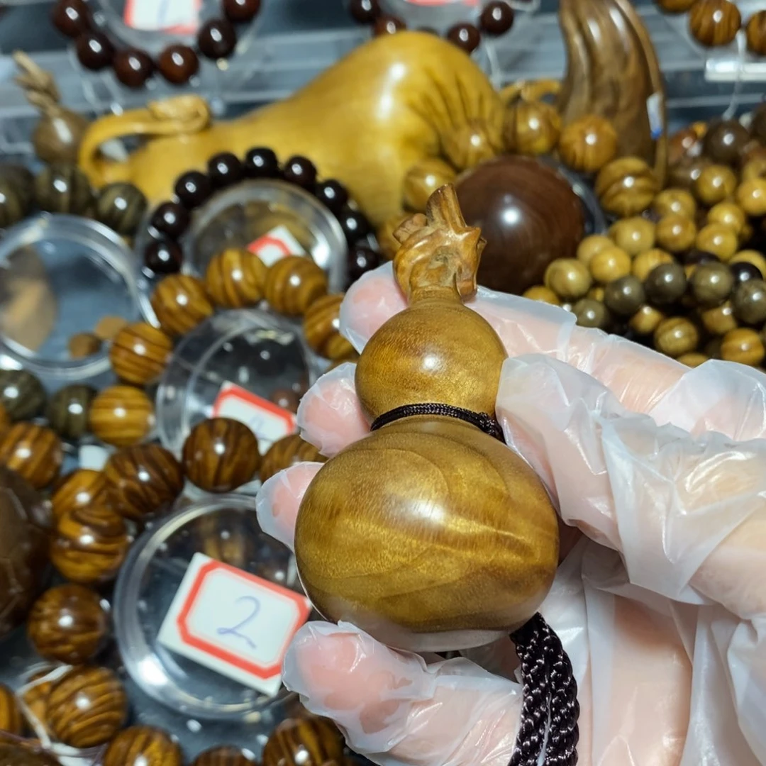 金丝楠木雕工艺品