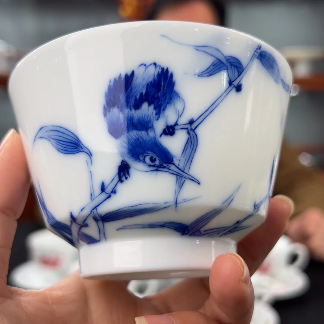 柴窑青花单翠马蹄杯