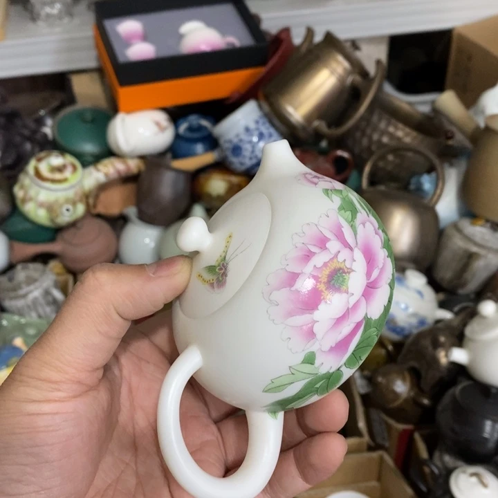 陶瓷艺术品及陶瓷壶