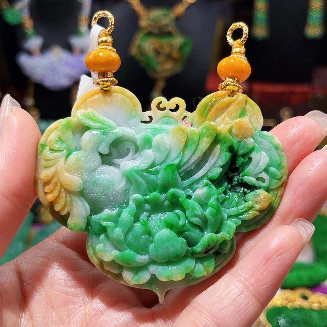 【闪购商品】翡翠吊坠(赠链)未镶嵌福利