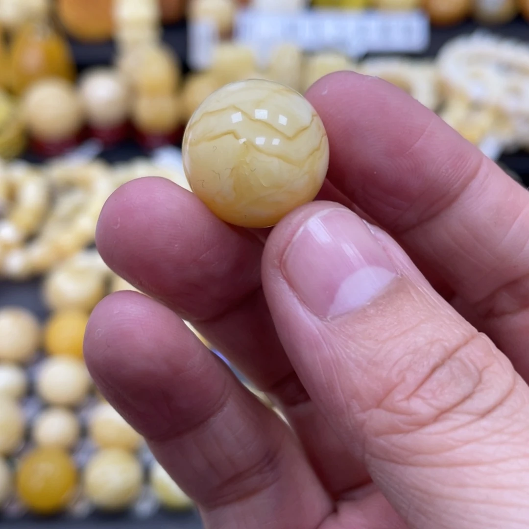 琥珀珠宝奇石未镶嵌17.8mm瑕疵