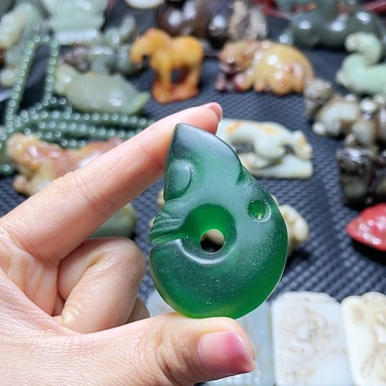 白玉菩提吊坠摆件