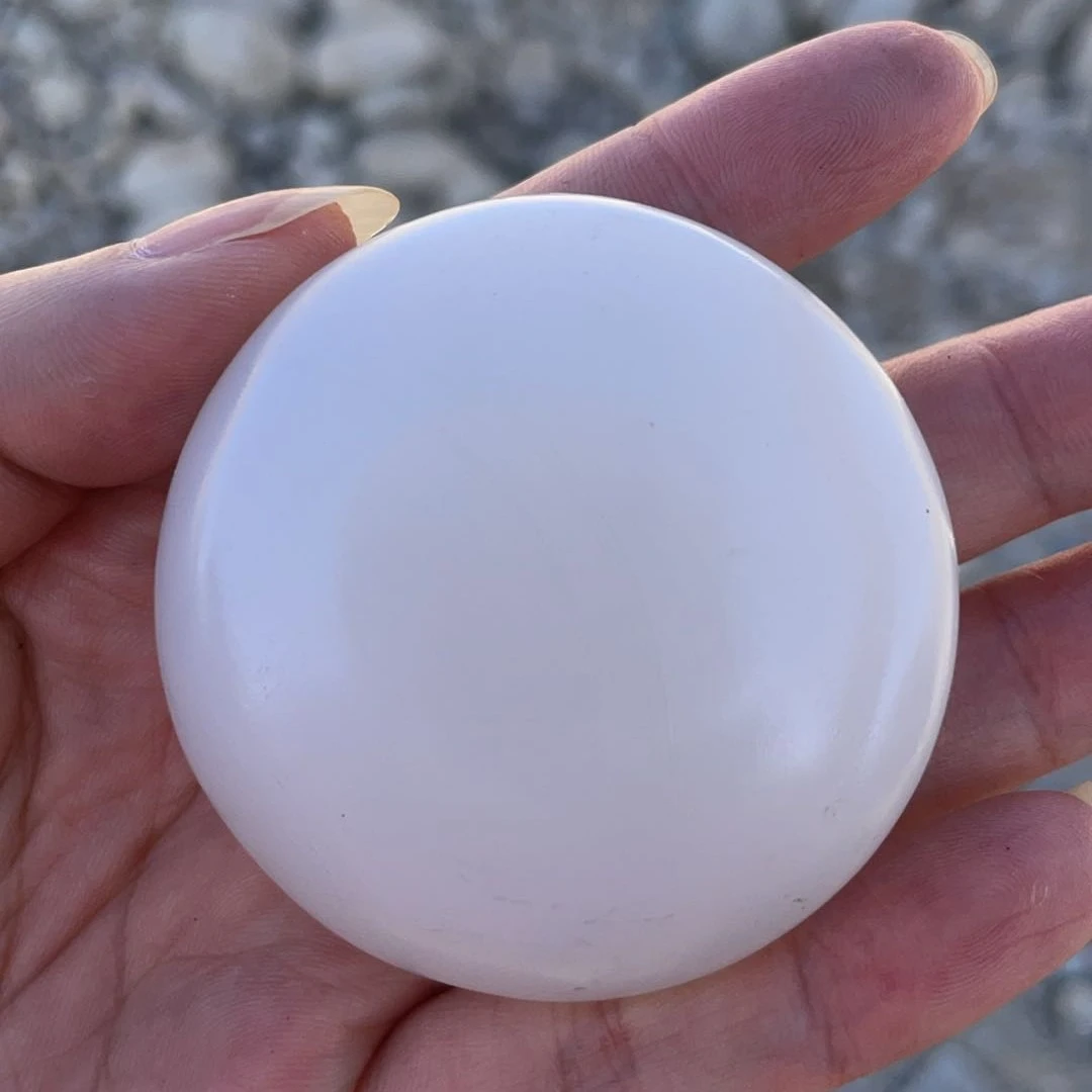 天然新疆白月光吊坠