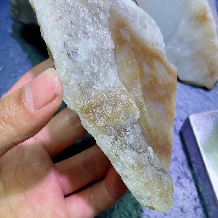 和田玉未镶嵌珠宝半成品