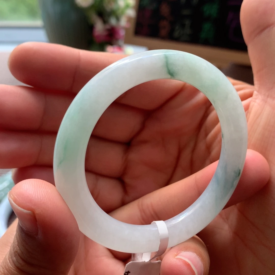 翡翠手镯未镶嵌1号