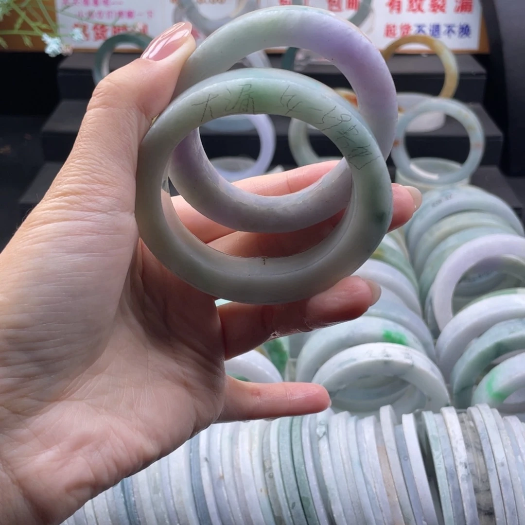 【闪购商品】未镶嵌手镯定制翡翠?
