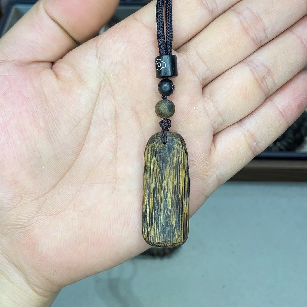 奇楠沉香牌子老料