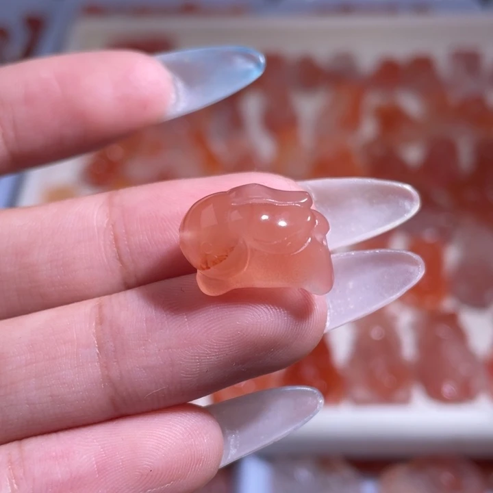 南红玛瑙未镶嵌兔子（通孔）1372