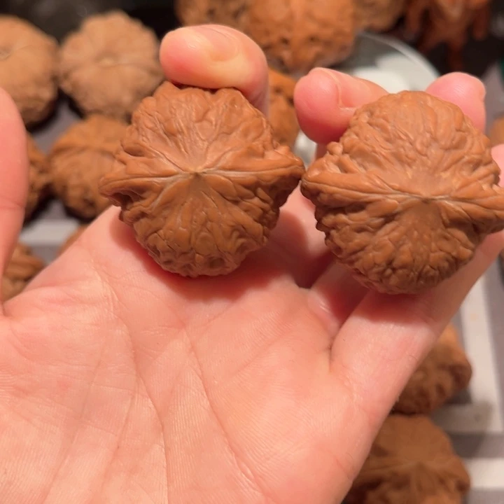 桃核吊坠铁锤妹妹