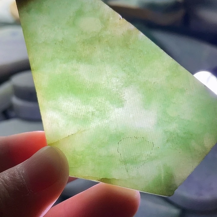 翡翠挂件未镶嵌毛料37