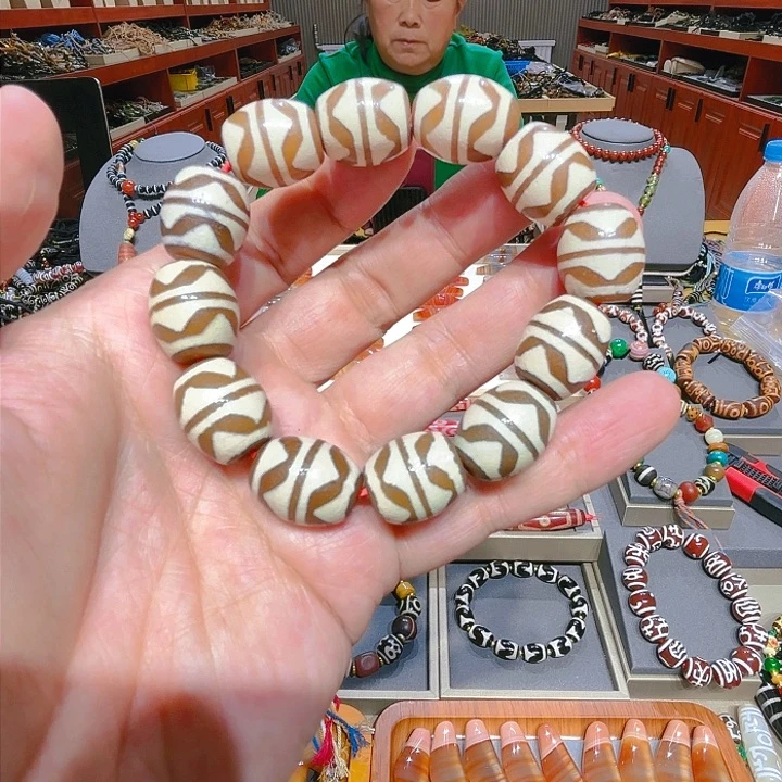 未镶嵌玛瑙/玉髓珠宝奇石