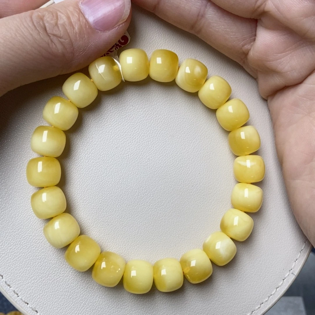 琥珀未镶嵌珠宝奇石30