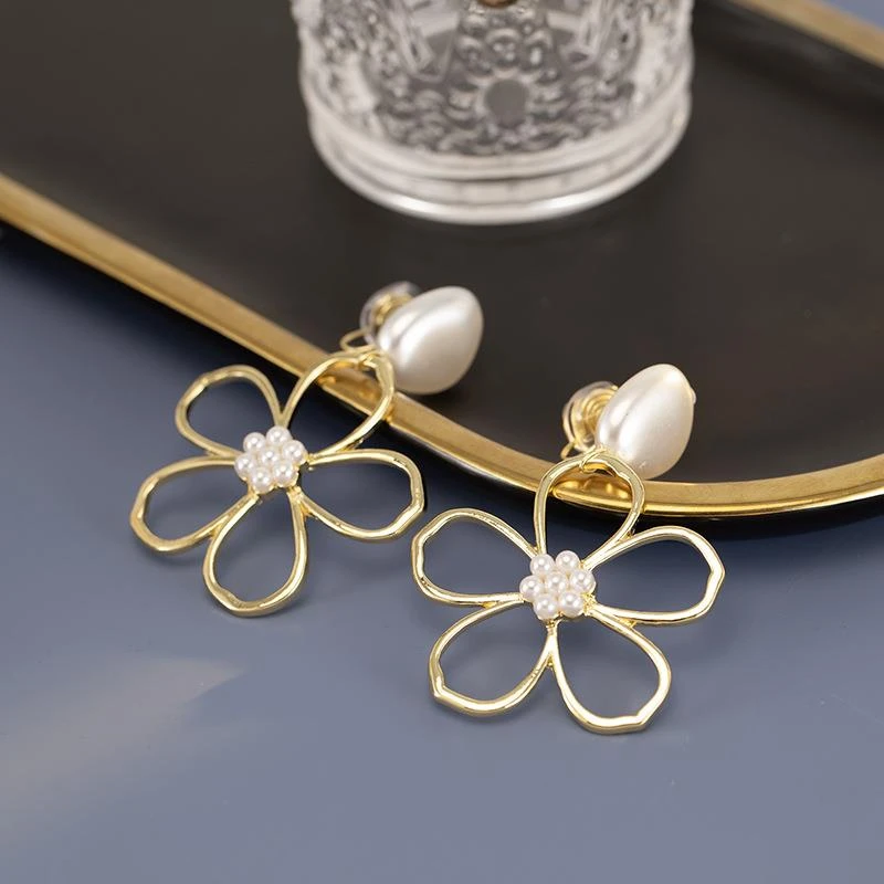 合金耳饰 时尚气质镂空大花朵耳环夸张个性独特名媛高级感蚊香盘