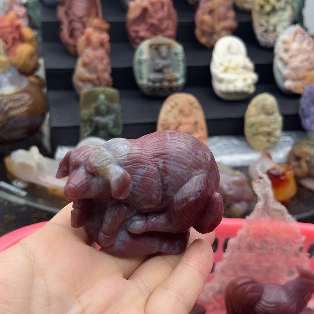 颈饰未镶嵌石英质玉