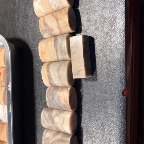 昌化石查**娘8个………….