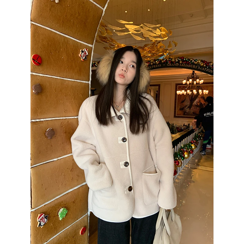 王少女的店【现现】米杏色毛绒翻领外套冬季气质保暖外套 W29287S44