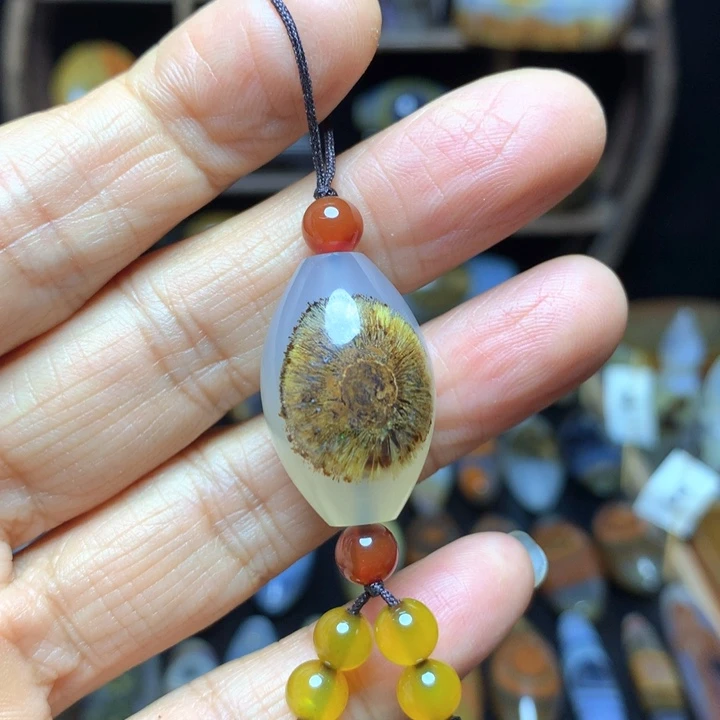 未镶嵌颈饰玛瑙/玉髓