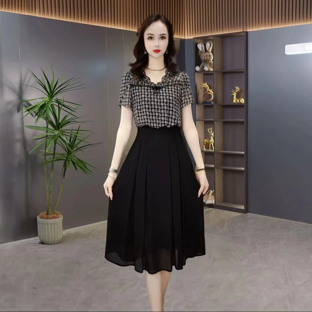 【连衣裙】2025夏季新款气质收腰修身百搭休闲显瘦大气连衣裙