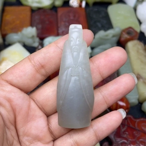 蛇纹石玉未镶嵌颈饰11