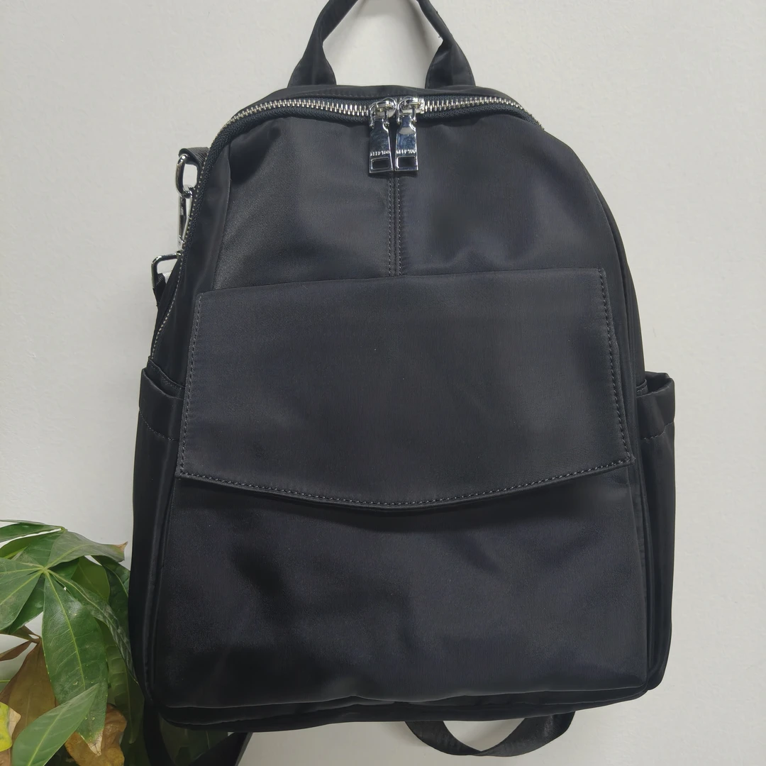 新款经典时尚双肩包F56