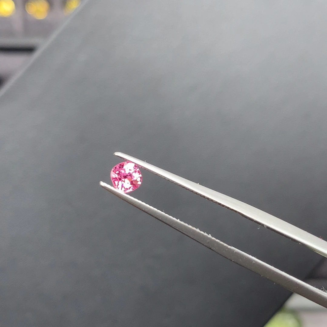 尖晶石裸石44分小精品