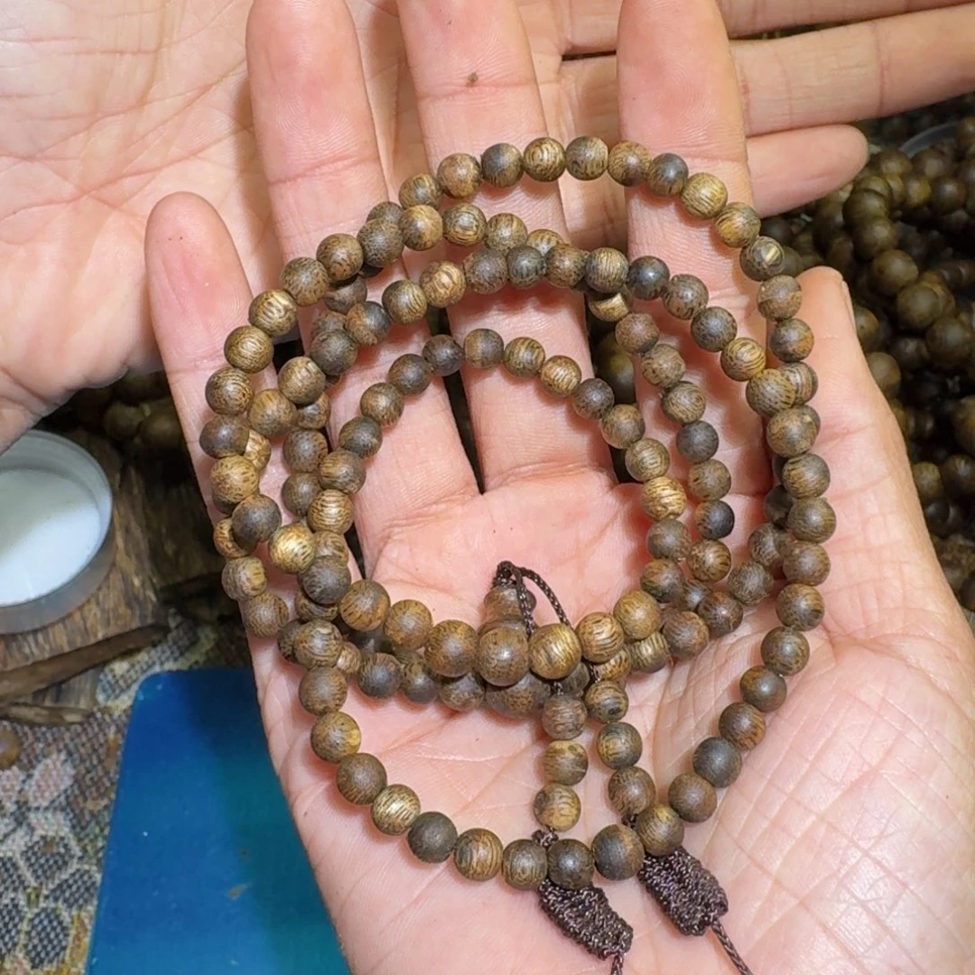 沉香木手串海南乌身老料0.510.7克➕
