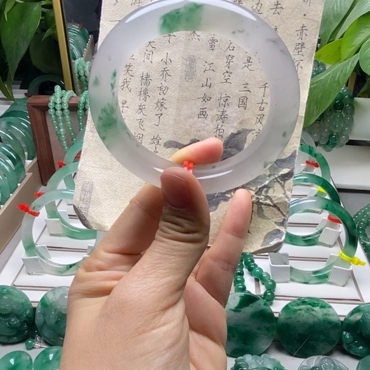 石英质玉未镶嵌手镯