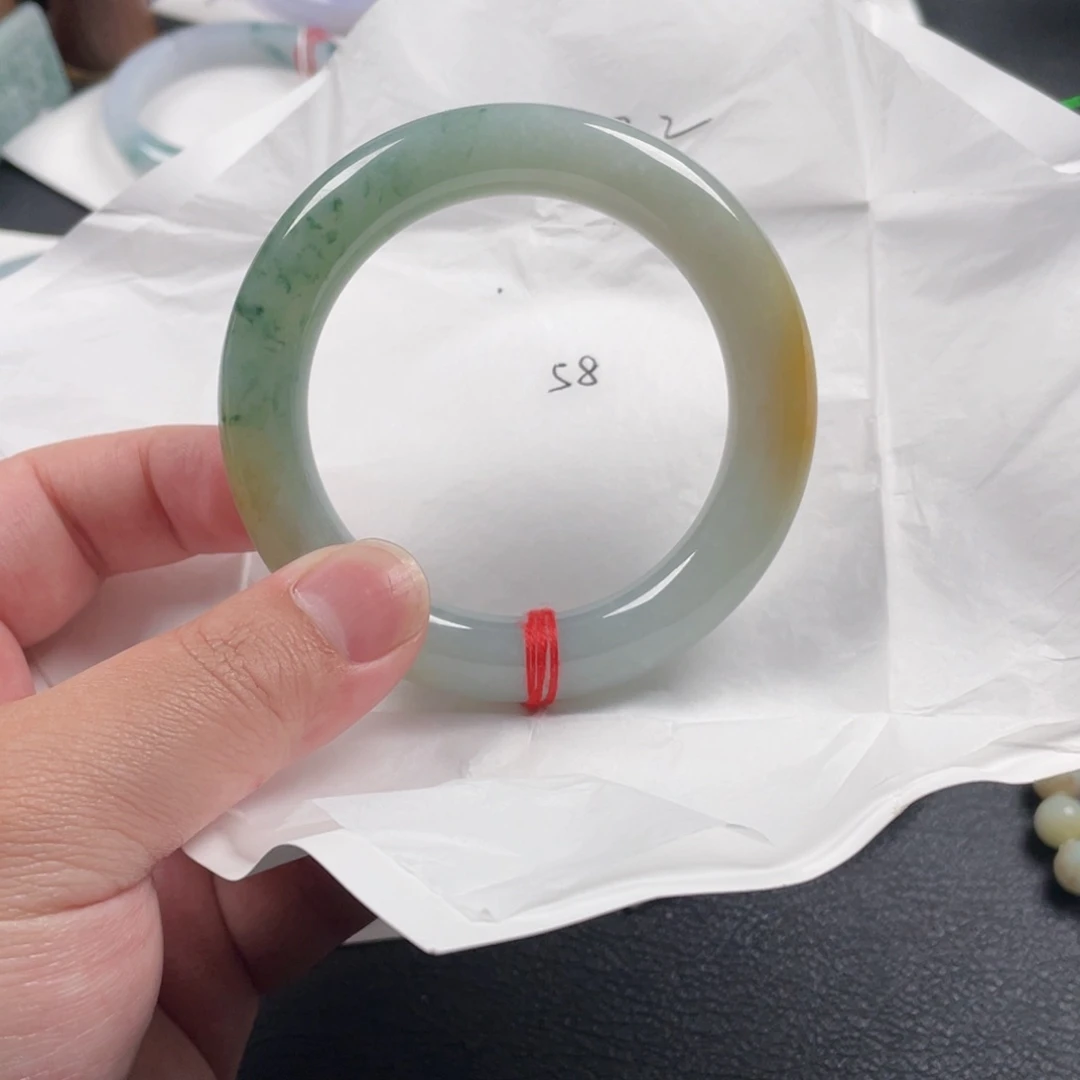 翡翠手镯未镶嵌小*月58圆条