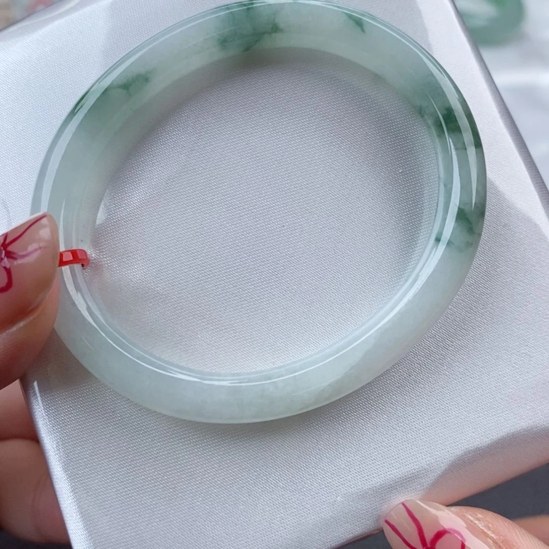 翡翠手镯未镶嵌53贵妃