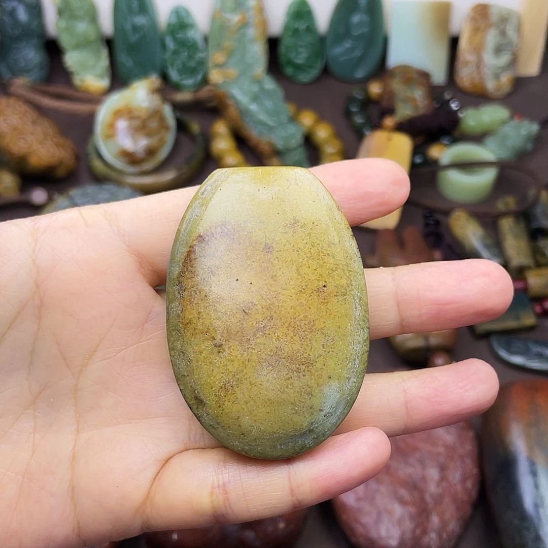 岫岩河磨玉（透闪石质玉）未镶嵌颈饰